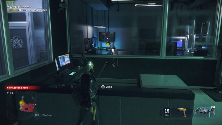 Take control of the damaged arachnid, which is handled by some employee - Watch Dogs Legion: Burying the past - a solusion, description of the passage - DedSec Missions - Watch Dogs Legion Guide